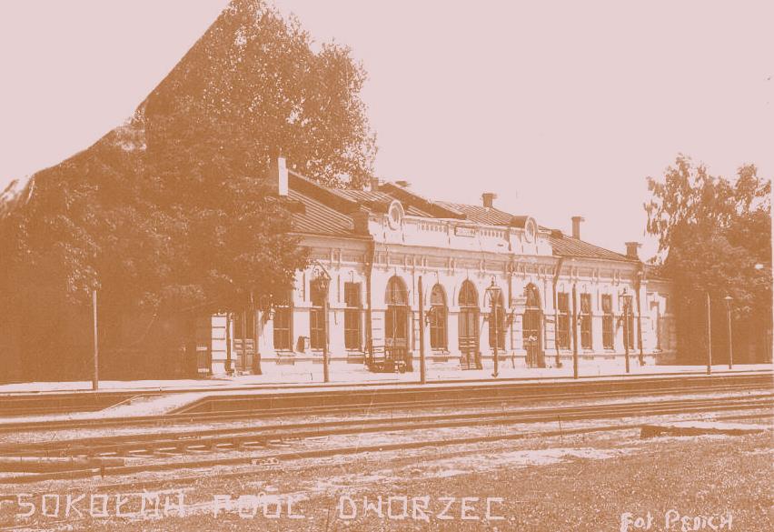 Budynek Biblioteki Dworzec PKP stara fotografia